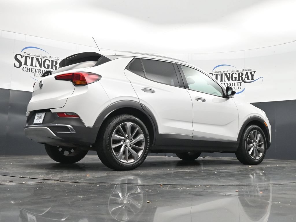 Used 2021 Buick Encore GX Essence w/ Experience Buick Package FWD image 32