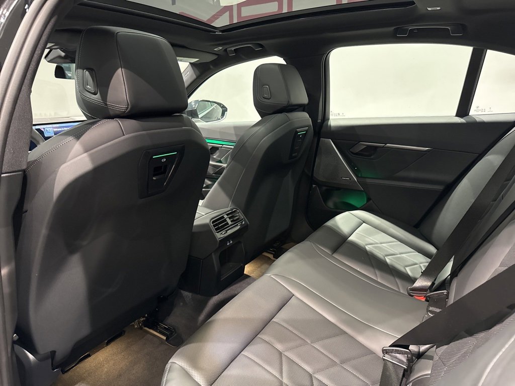 Used 2024 BMW i5 eDrive40i w/ Premium Package image 41