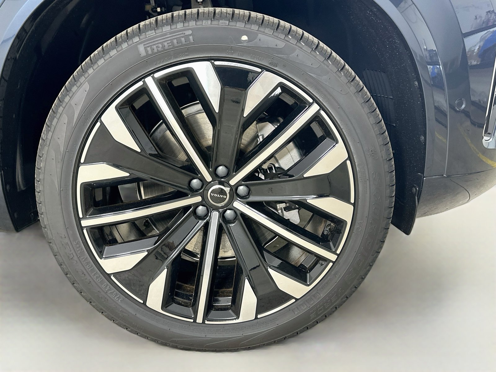 New 2027 Volvo XC90 B6 Ultra AWD/4WD image 10