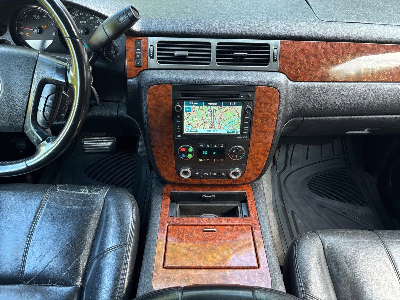 Used 2007 Chevrolet Tahoe LTZ w/ LTZ Preferred Equipment Group AWD/4WD image 21