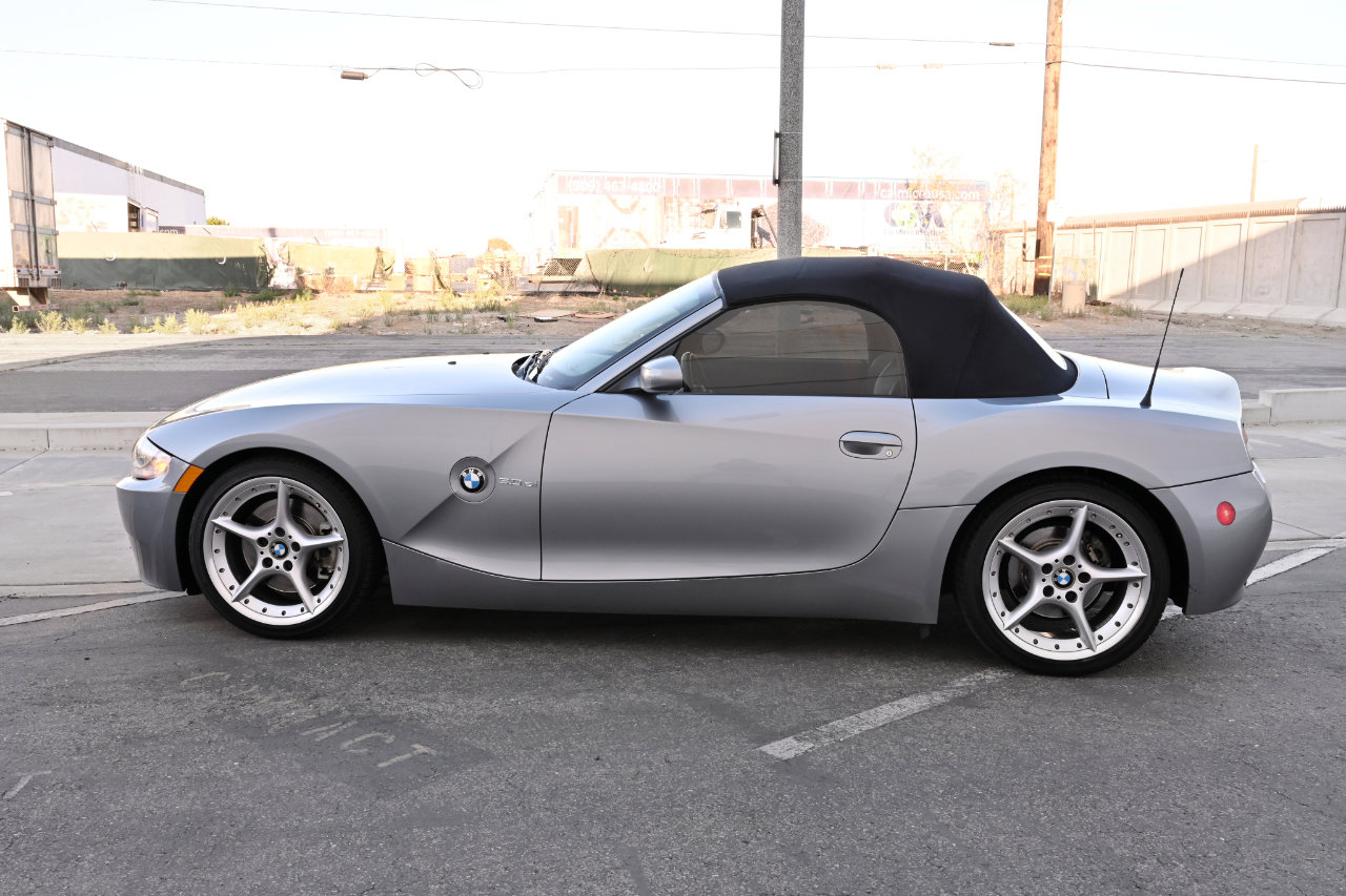 Used 2006 BMW Z4 3.0si RWD image 4