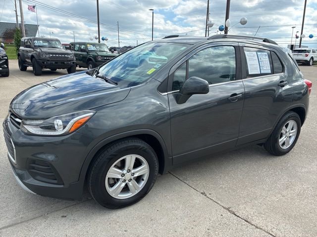 Used 2020 Chevrolet Trax LT FWD image 3