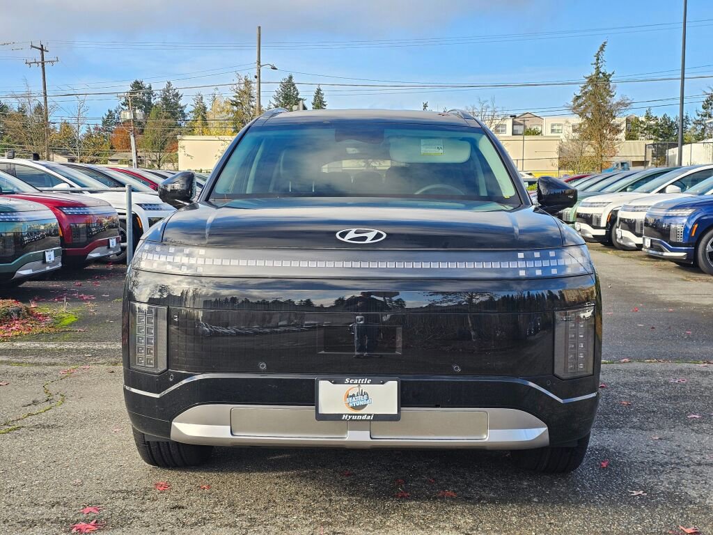 New 2026 Hyundai Ioniq 9 SEL image 2