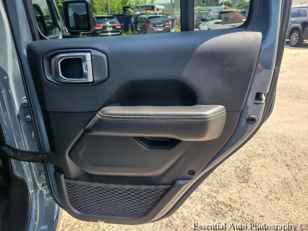 Used 2024 Jeep Wrangler Unlimited Sahara AWD/4WD image 23