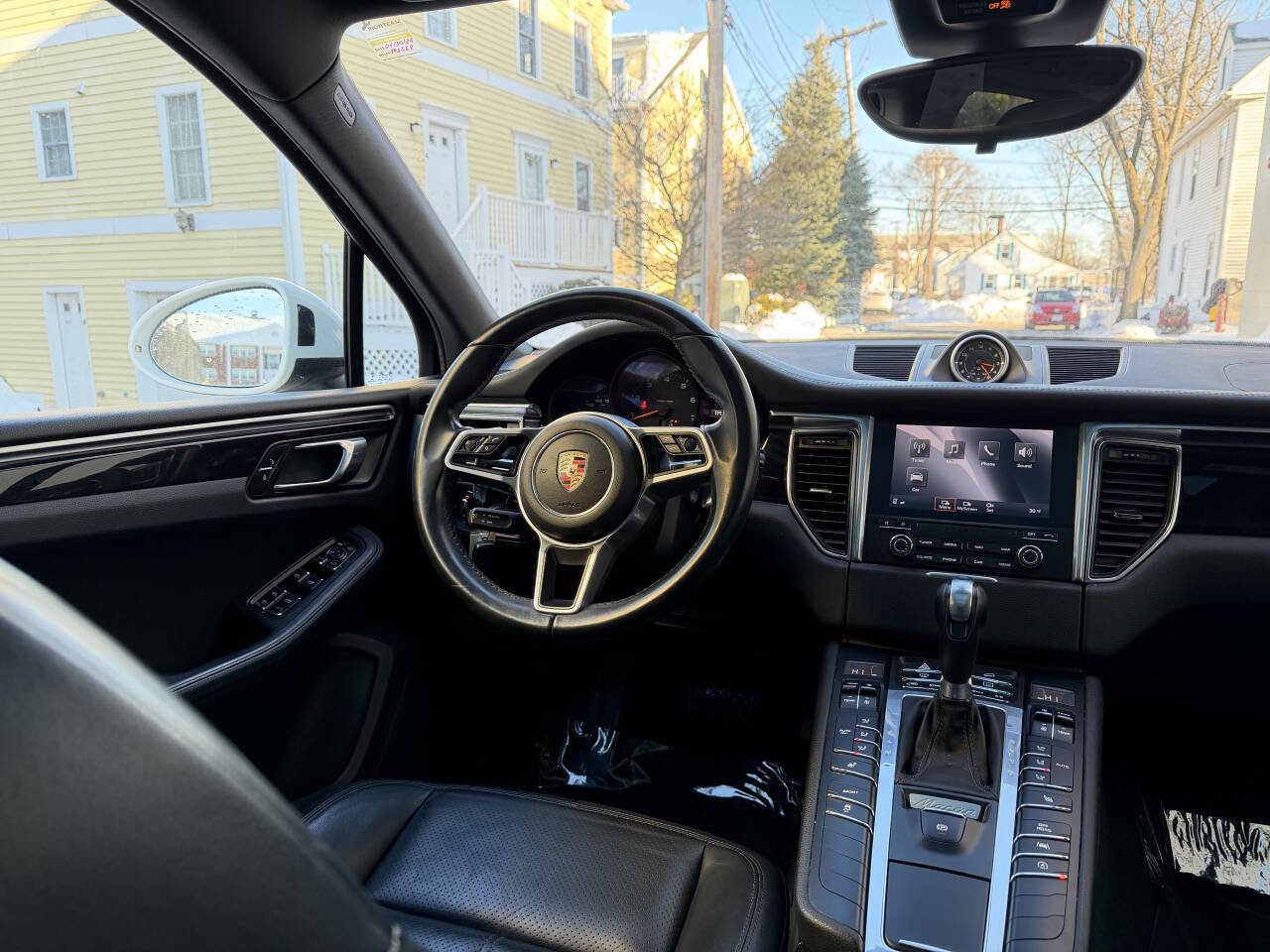 Used 2017 Porsche Macan image 30