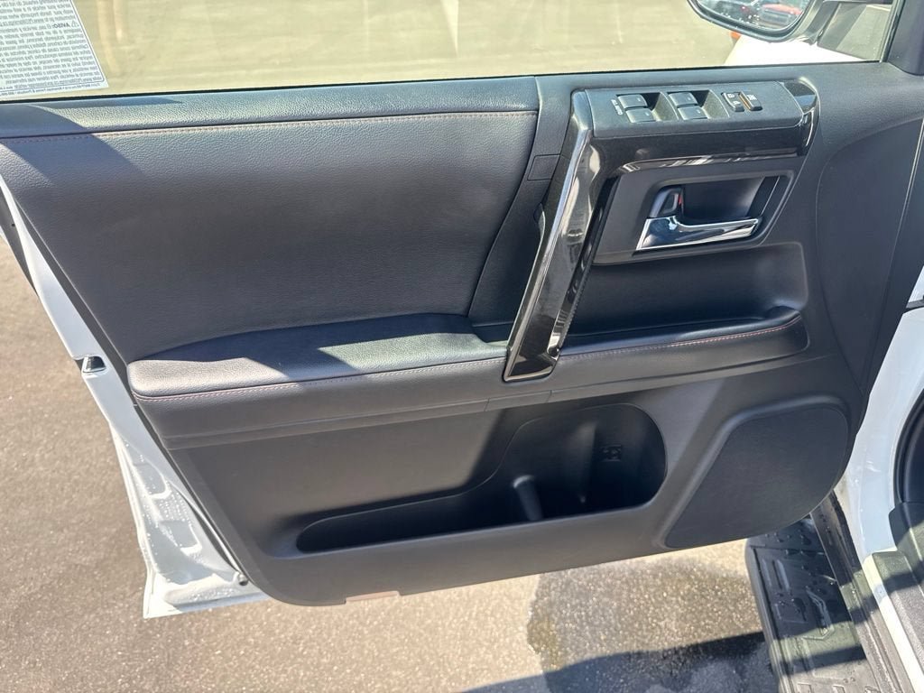 Used 2023 Toyota 4Runner TRD Off-Road Premium AWD/4WD image 27