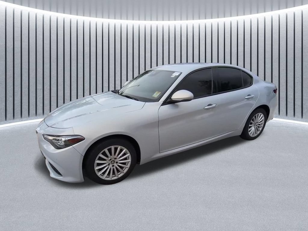 Used 2022 Alfa Romeo Giulia Sprint AWD/4WD image 4