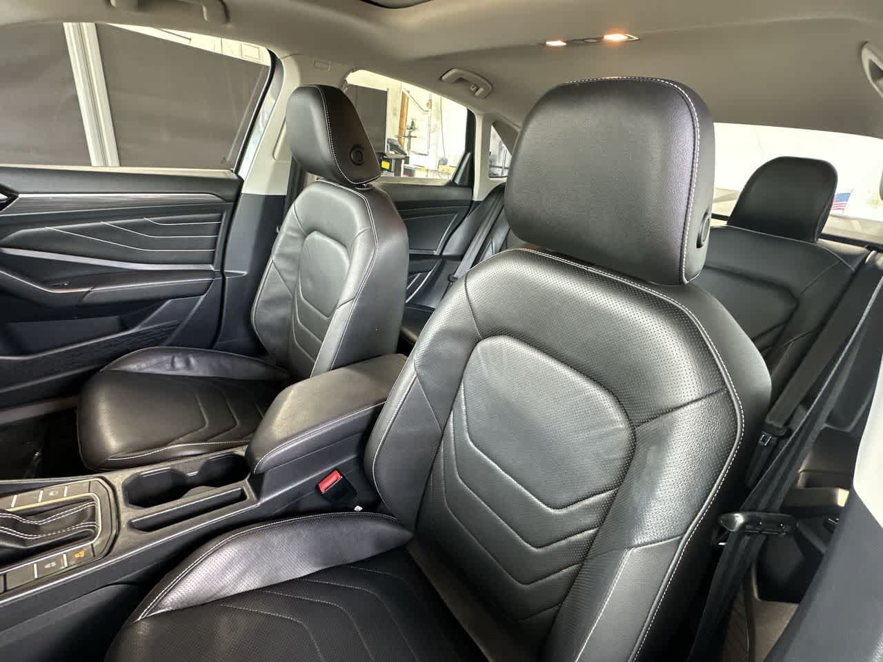 Used 2022 Volkswagen Jetta SEL FWD image 14