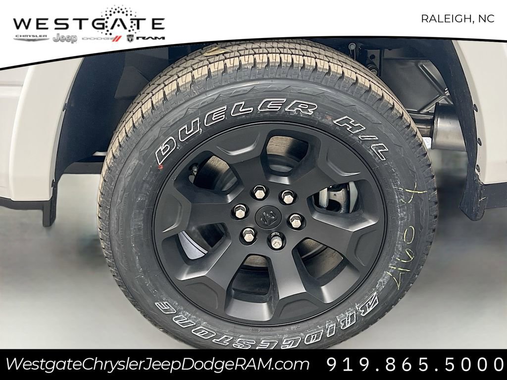 New 2026 RAM 1500 4x4 Crew Cab image 25