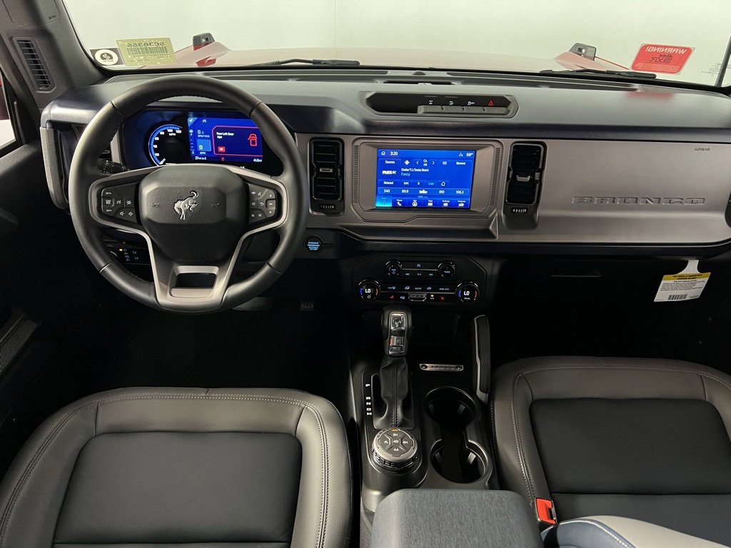 Used 2023 Ford Bronco Outer Banks image 14