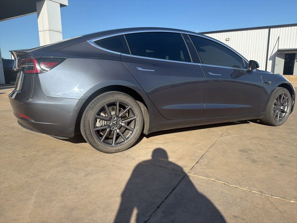Used 2019 Tesla Model 3 Standard Range Plus RWD image 3