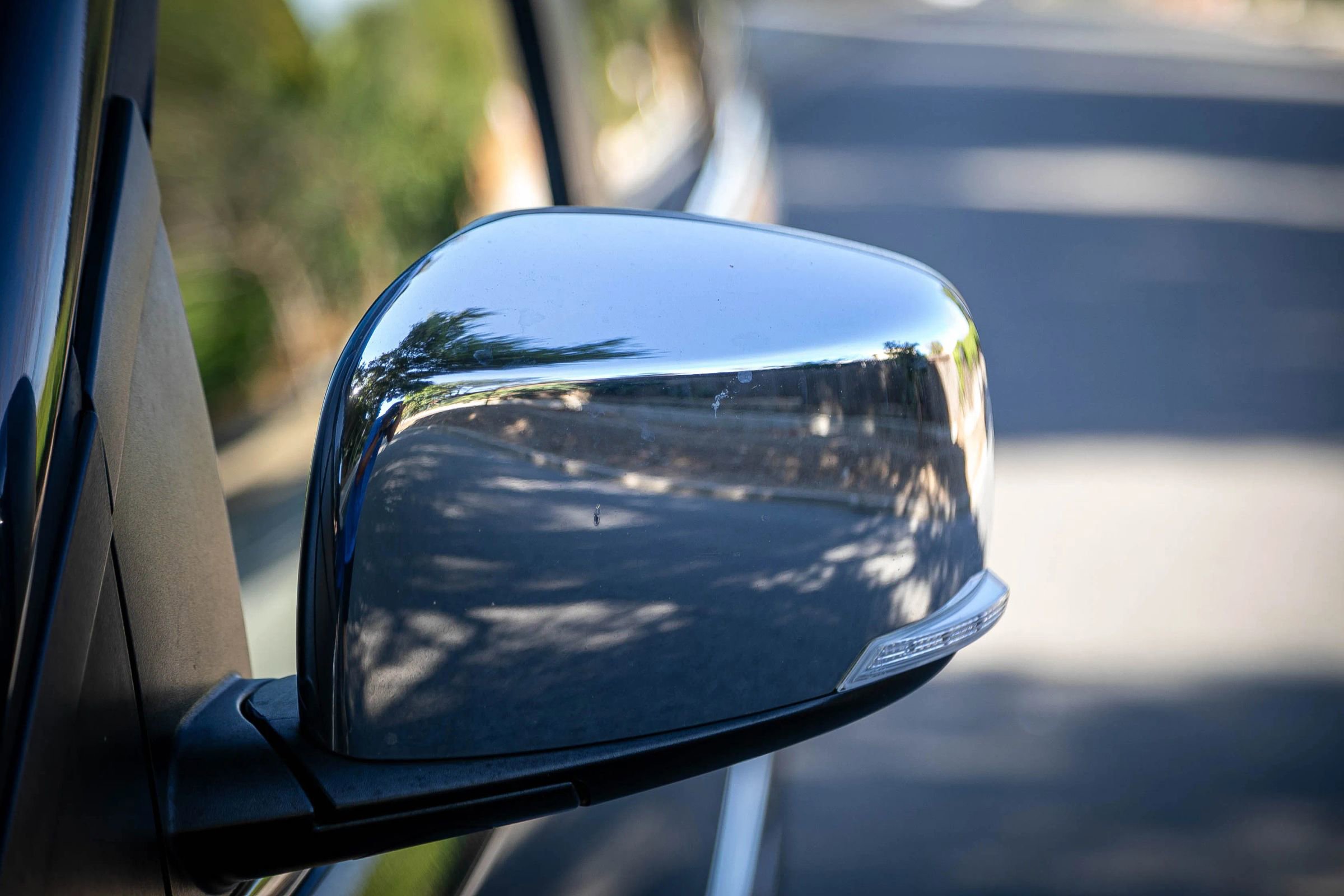 Used 2013 Chrysler Town & Country Touring-L w/ Driver Convenience Group image 17