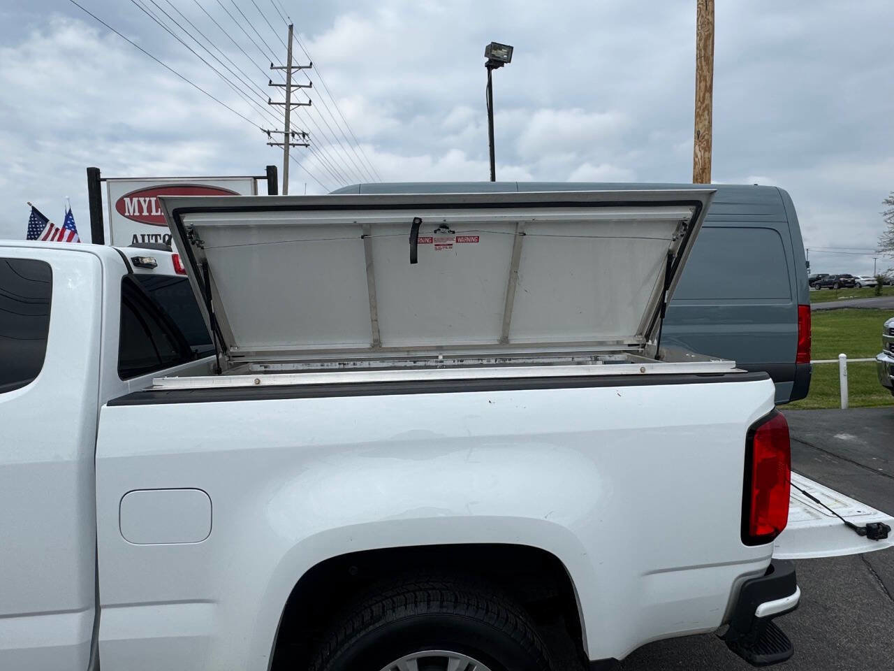 Used 2021 Chevrolet Colorado LT w/ Fleet Safety Package image 9