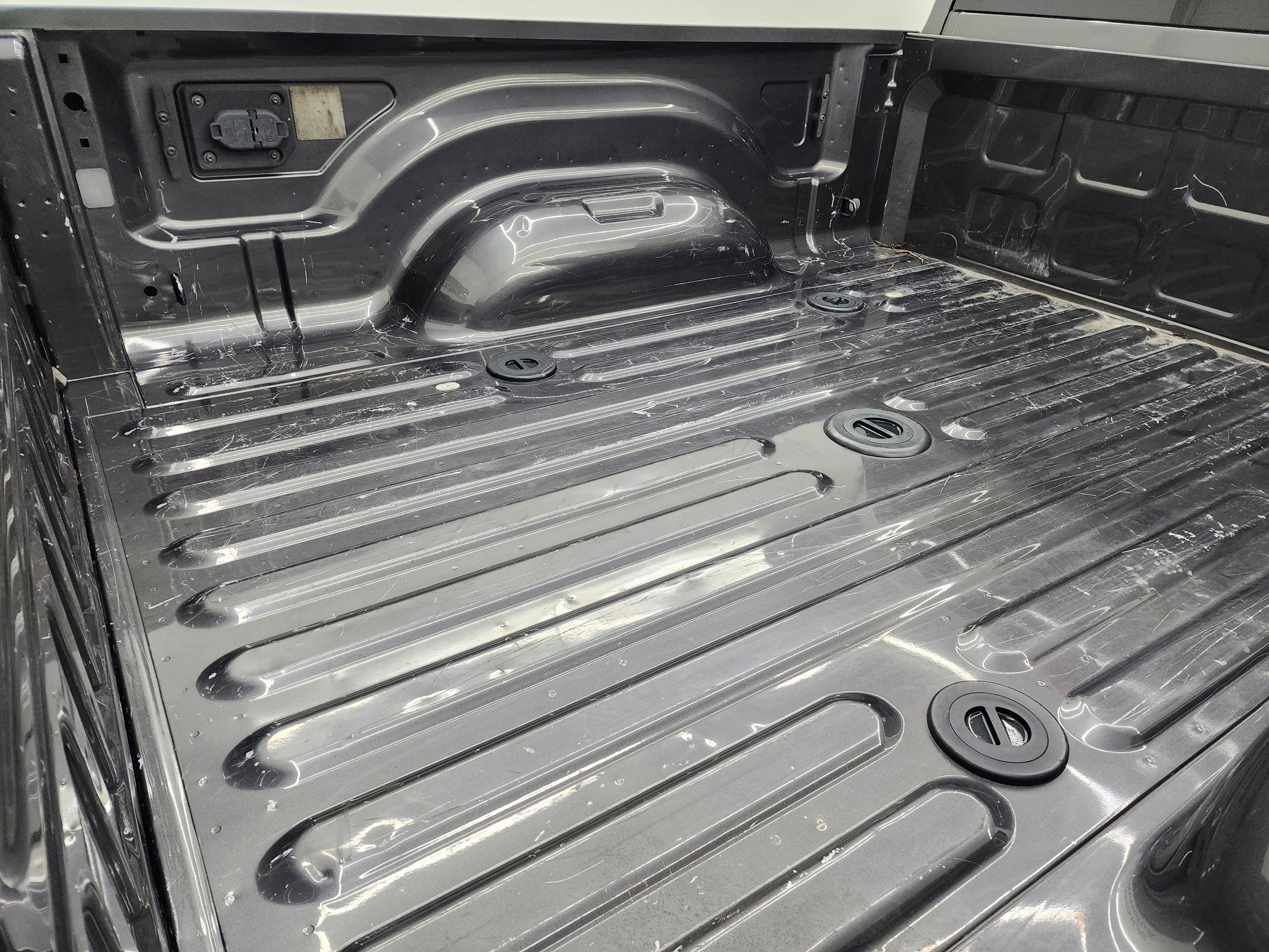 Used 2022 RAM 2500 Big Horn w/ Night Edition image 5