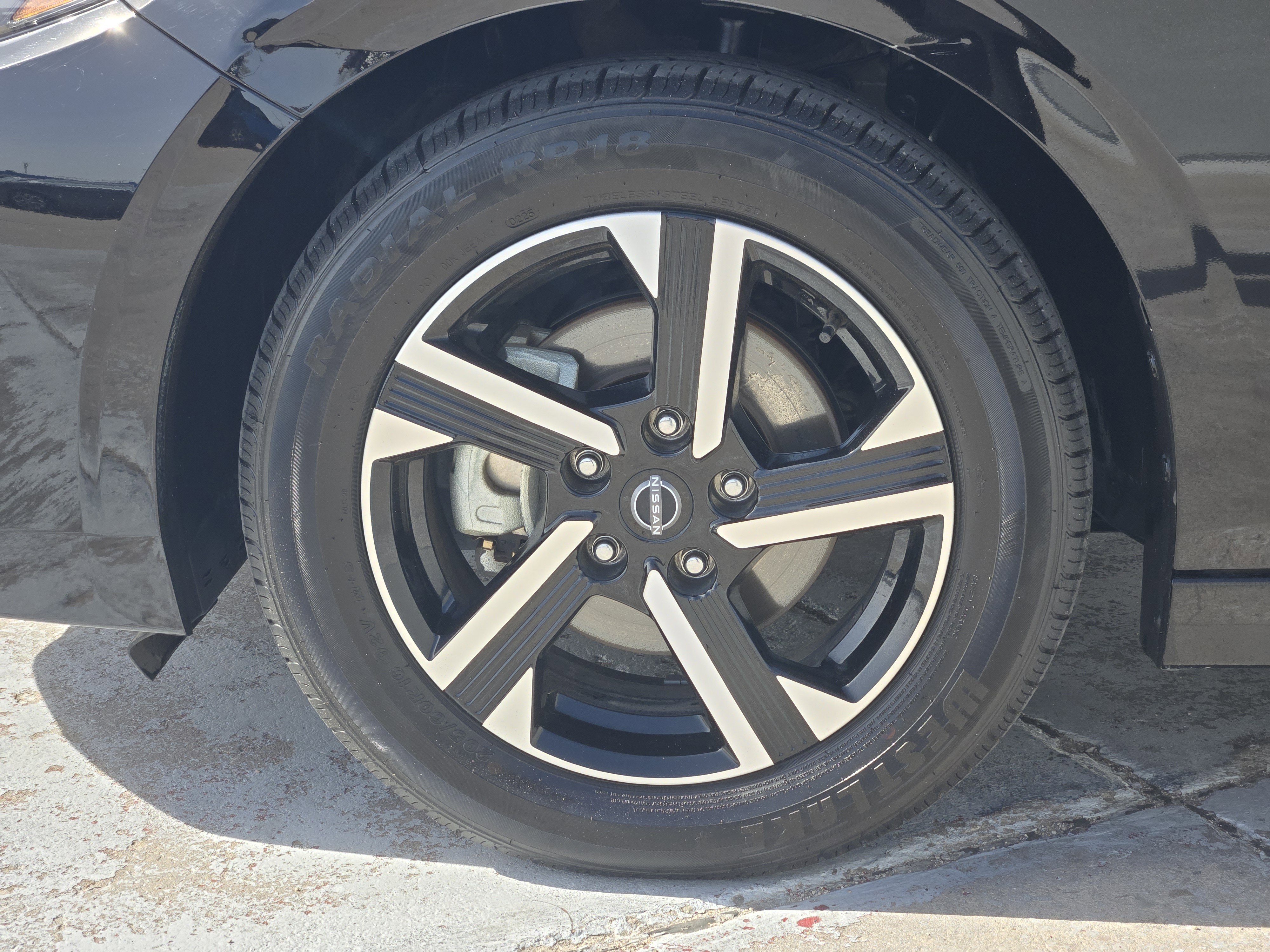 Used 2024 Nissan Sentra SV image 15