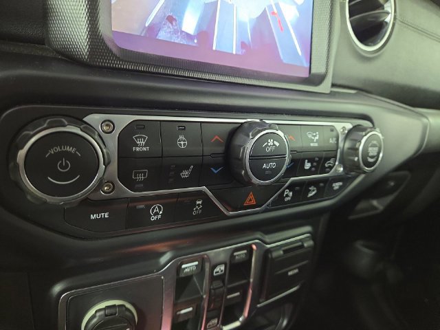 Used 2019 Jeep Wrangler Unlimited Sahara w/ Quick Order Package 24M Moab AWD/4WD image 20