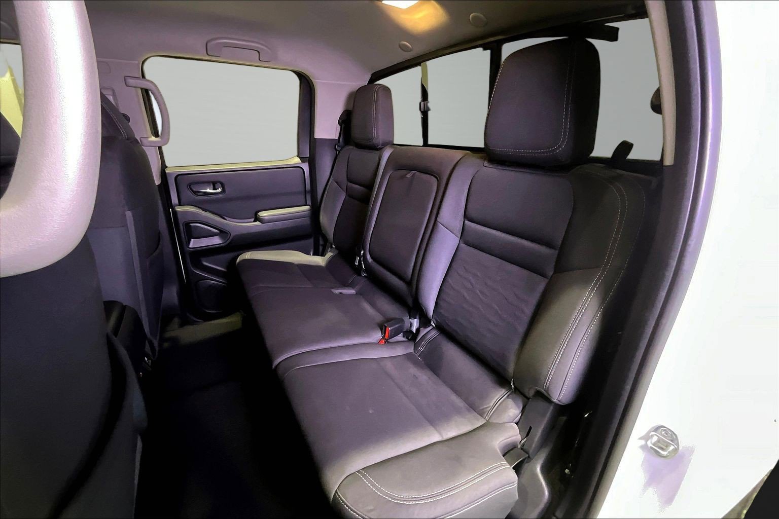 Used 2022 Nissan Frontier SV AWD/4WD image 23