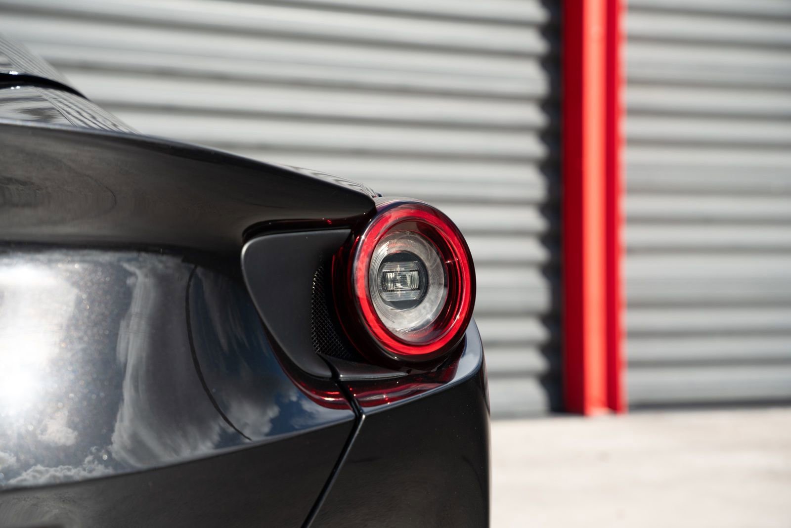 Used 2019 Ferrari Portofino image 5