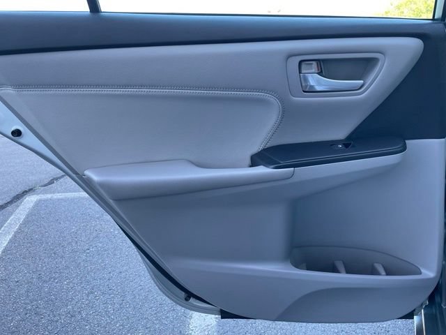 Used 2015 Toyota Camry XLE FWD image 22