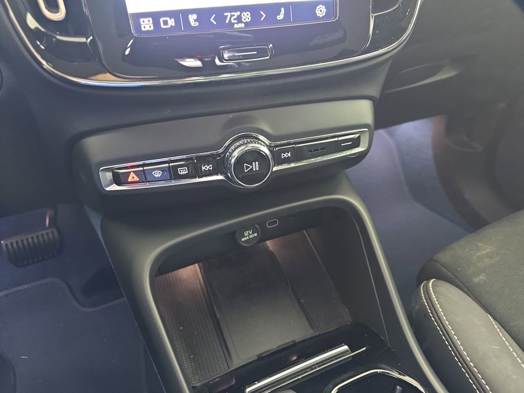 Used 2023 Volvo C40 P8 Recharge Ultimate image 26