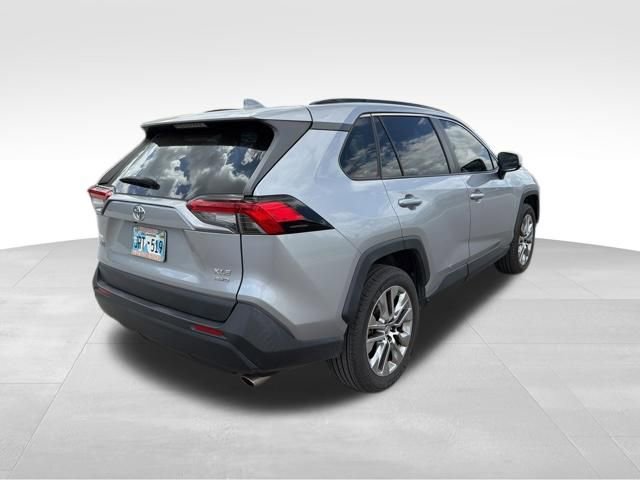 Used 2019 Toyota RAV4 XLE Premium image 3