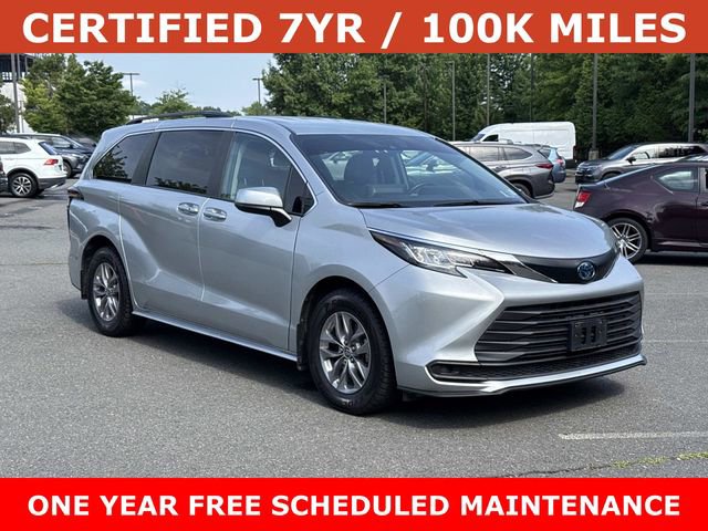 Used 2023 Toyota Sienna LE FWD image 1