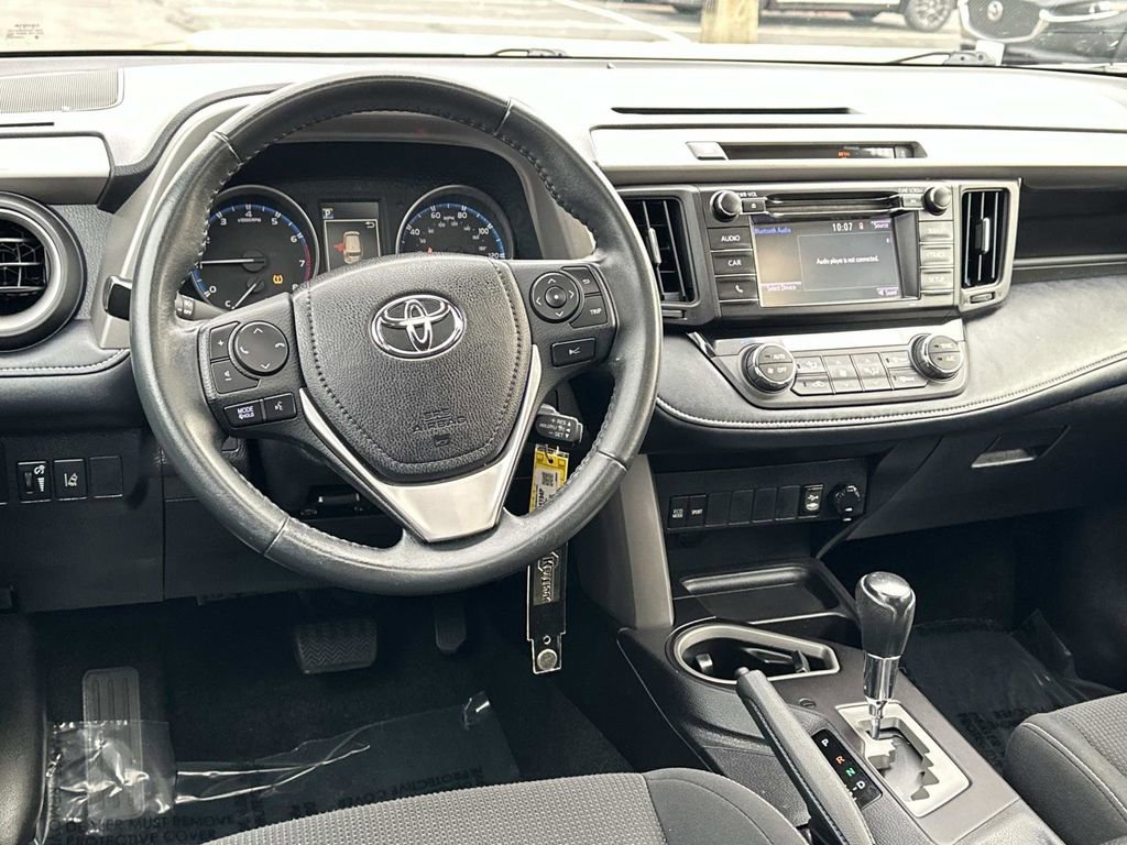Used 2018 Toyota RAV4 XLE image 10