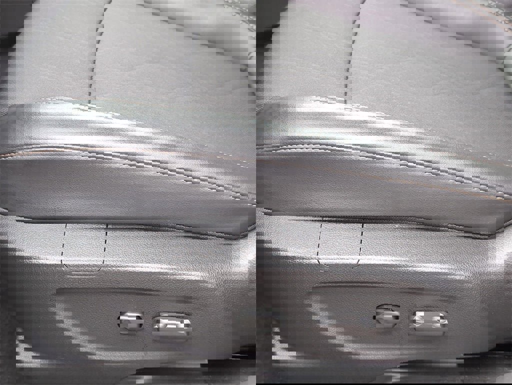 Certified 2022 Chevrolet Trax LT w/ LT Convenience Package image 10