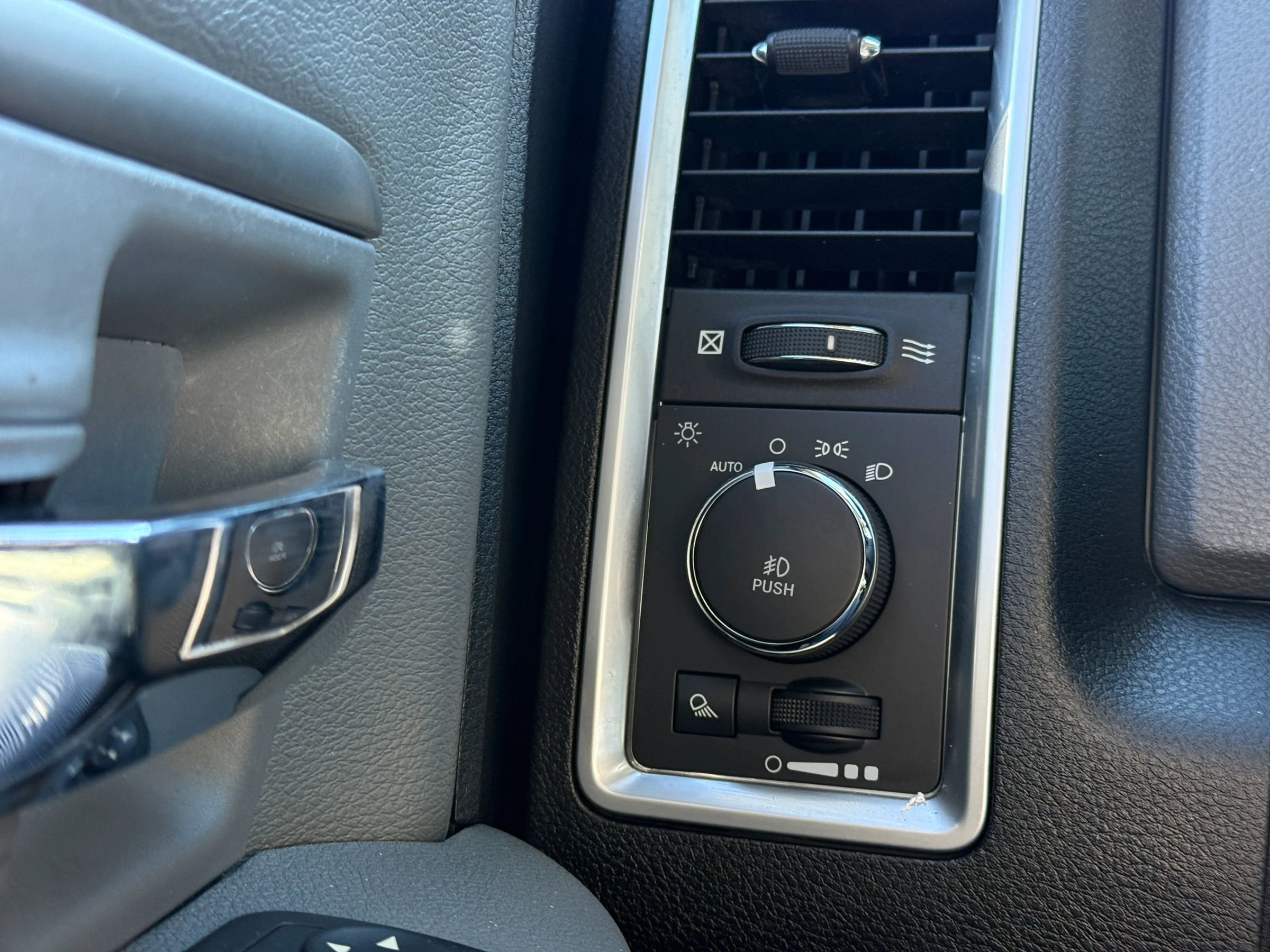 Used 2018 RAM 2500 Lone Star w/ Harvest Edition image 21