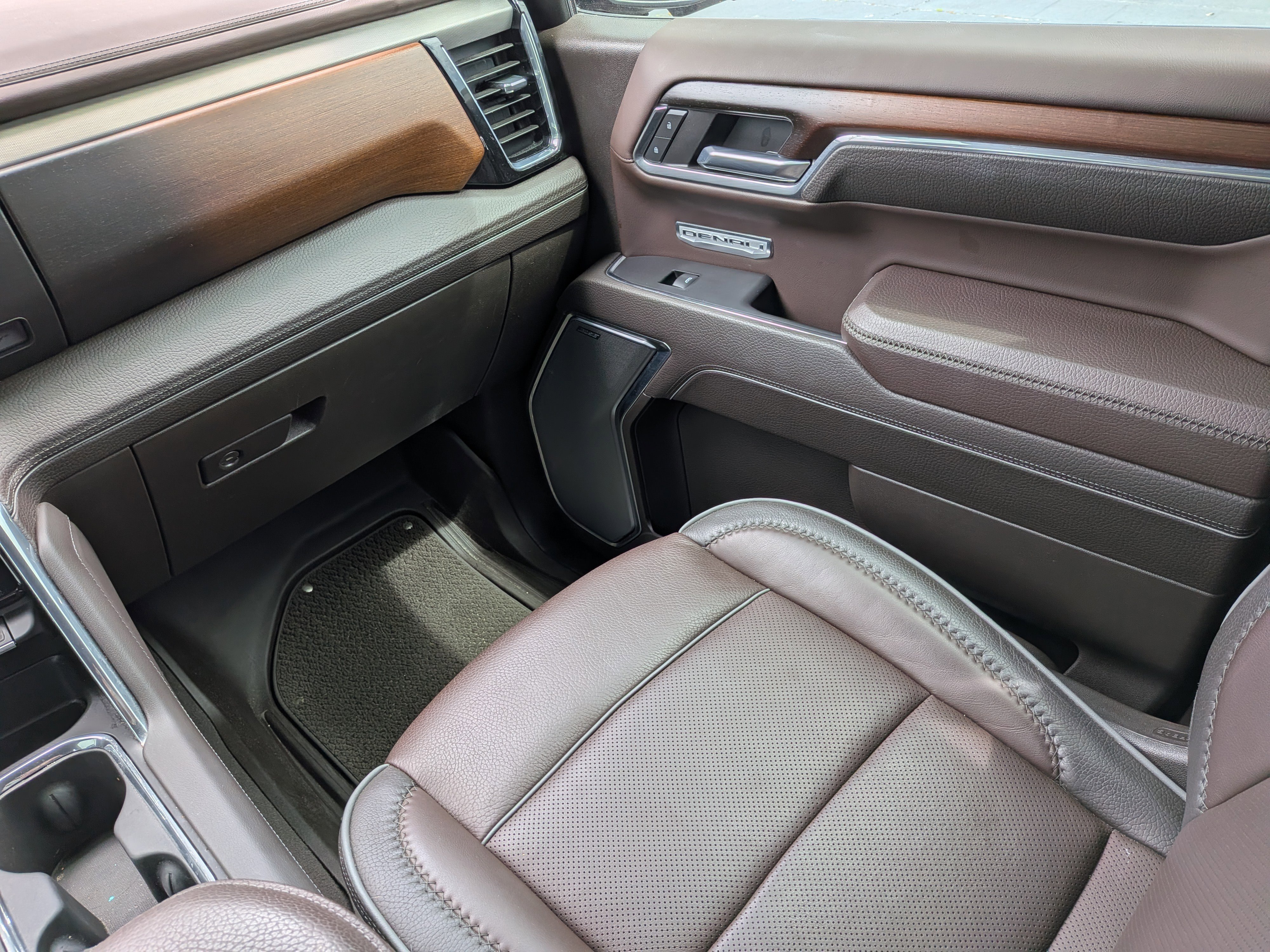 Certified 2024 GMC Sierra 1500 Denali w/ Denali Reserve Package image 16