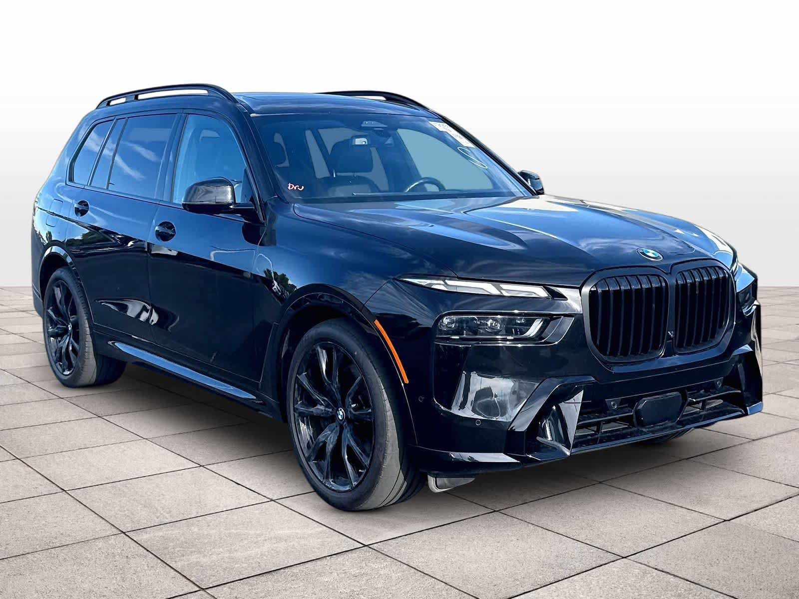 Used 2024 BMW X7 xDrive40i w/ M Sport Package AWD/4WD image 3
