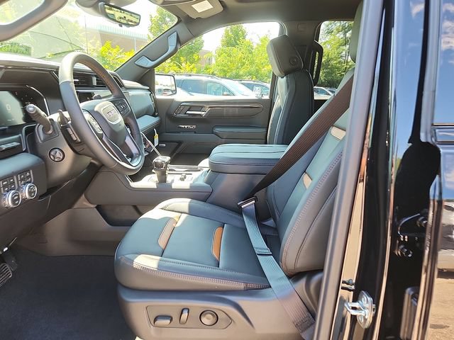 New 2026 GMC Sierra 1500 AT4 w/ Technology Package AWD/4WD image 9