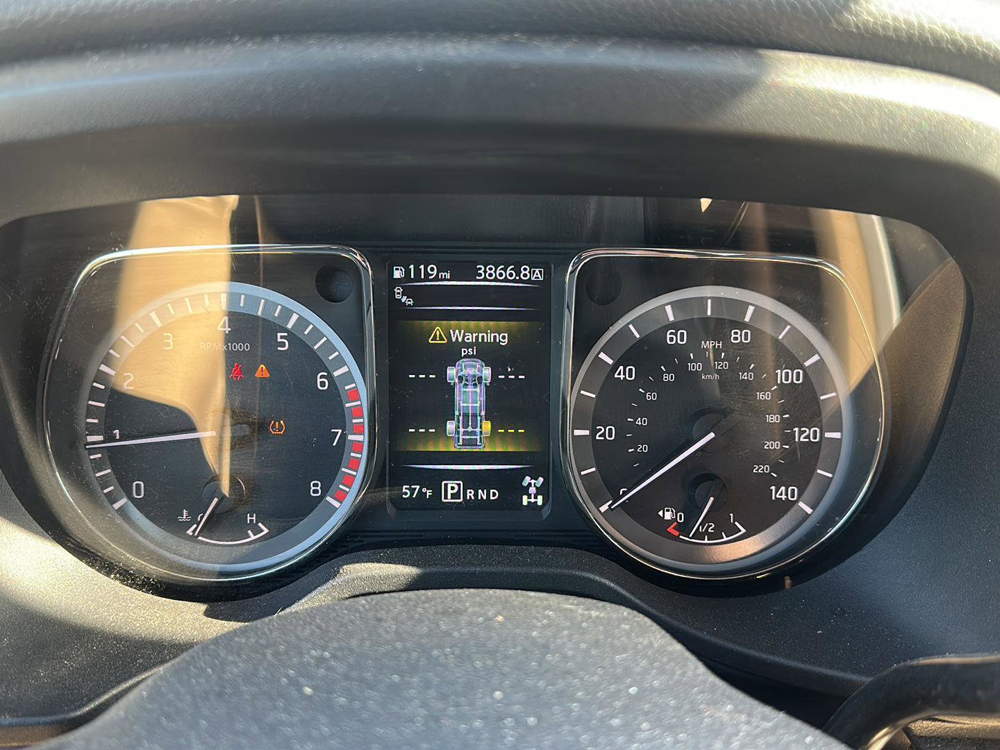 Used 2017 Nissan Titan SL image 14