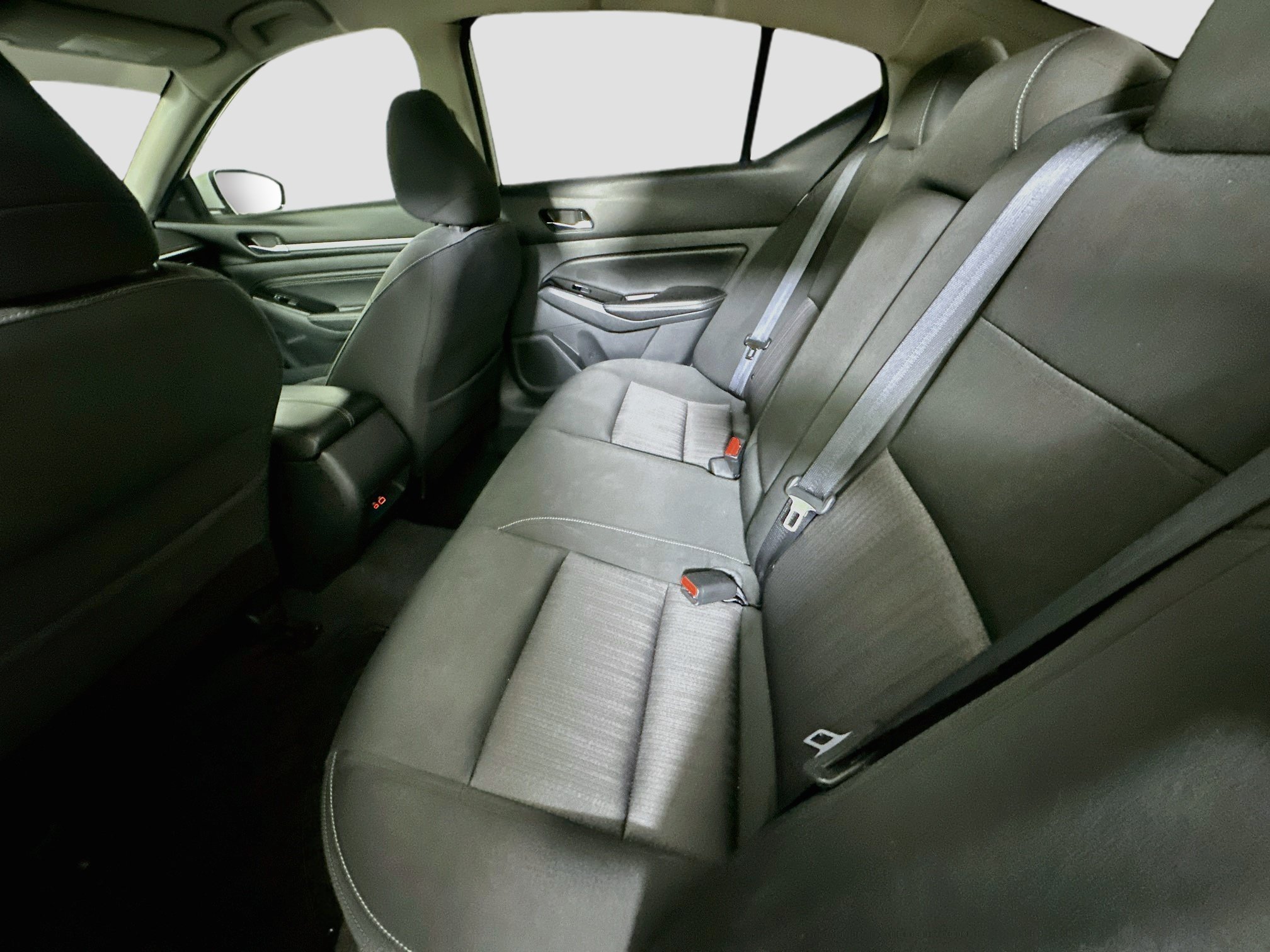 Used 2021 Nissan Altima 2.5 SV FWD image 25