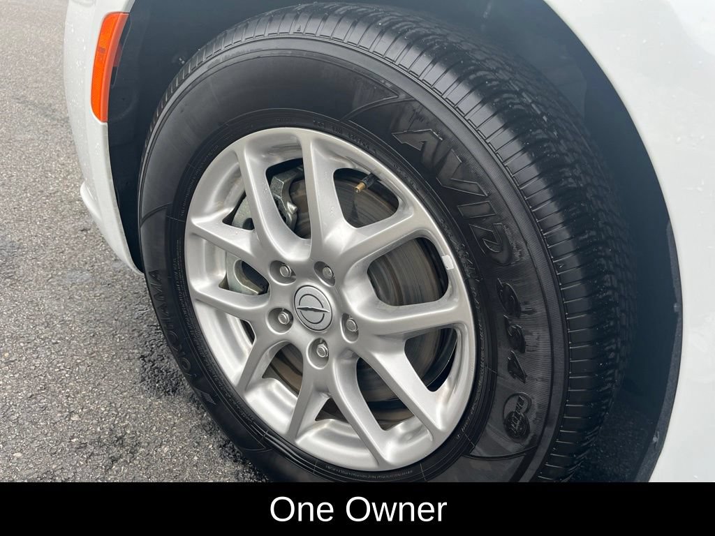 Used 2025 Chrysler Pacifica Select FWD image 10