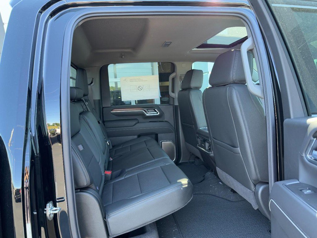 New 2026 GMC Sierra 2500 Denali w/ Denali Reserve Package AWD/4WD image 7