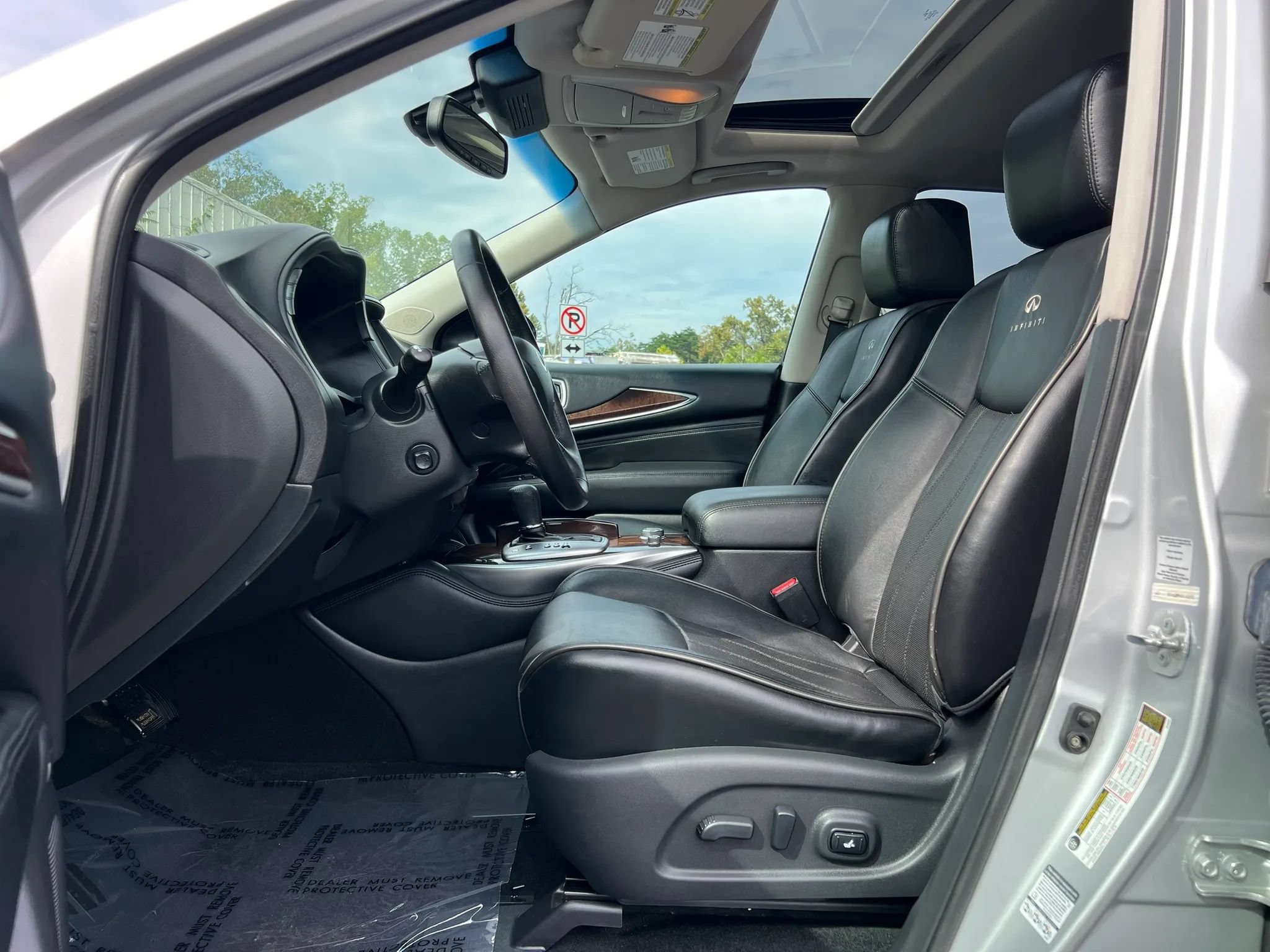 Used 2013 INFINITI JX35 AWD w/ Premium Pkg image 14