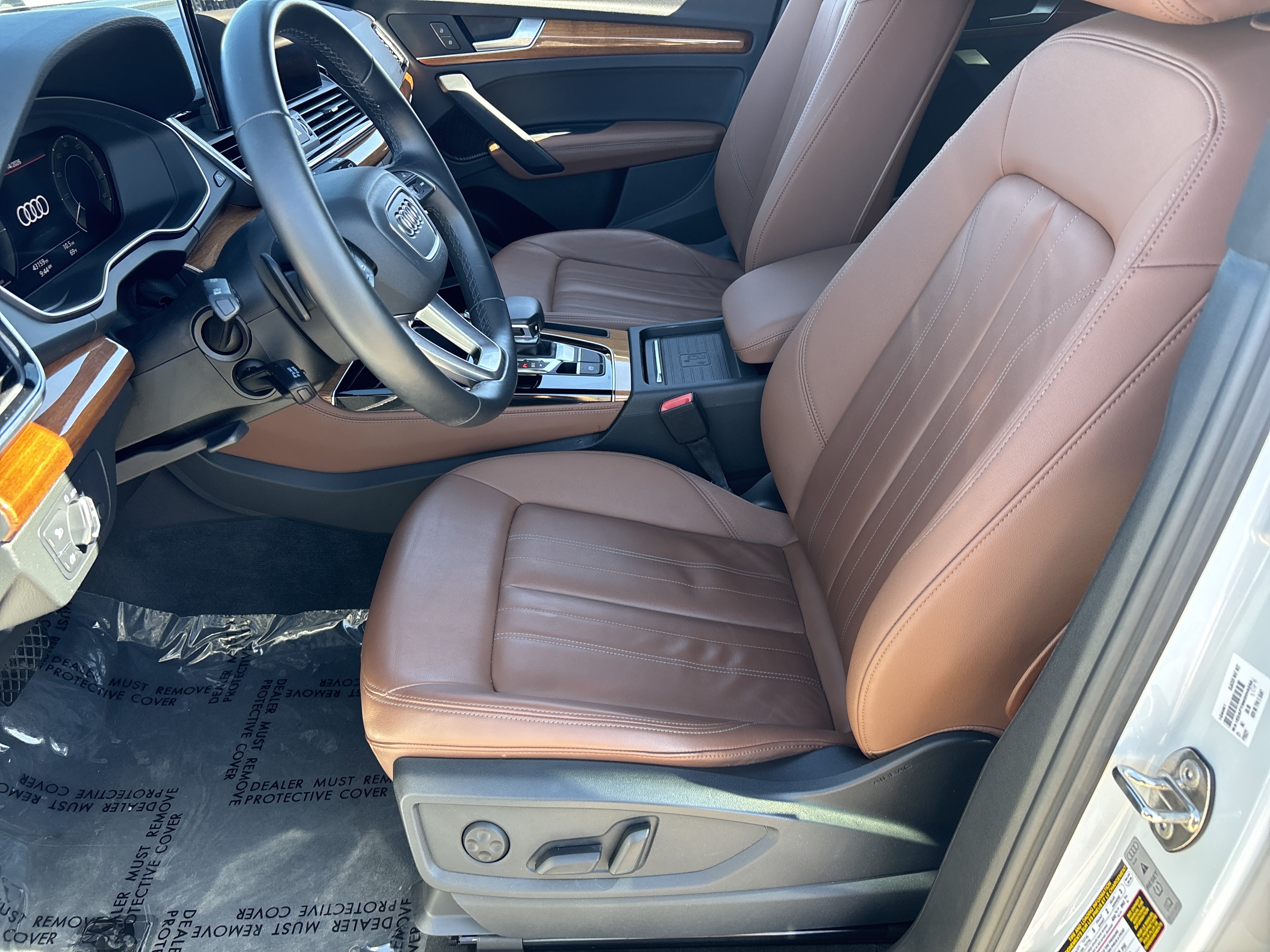Used 2021 Audi Q5 e Premium Plus w/ Premium Plus Package AWD/4WD image 19