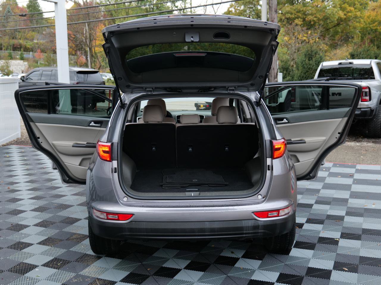 Used 2019 Kia Sportage LX w/ LX Popular Package image 56