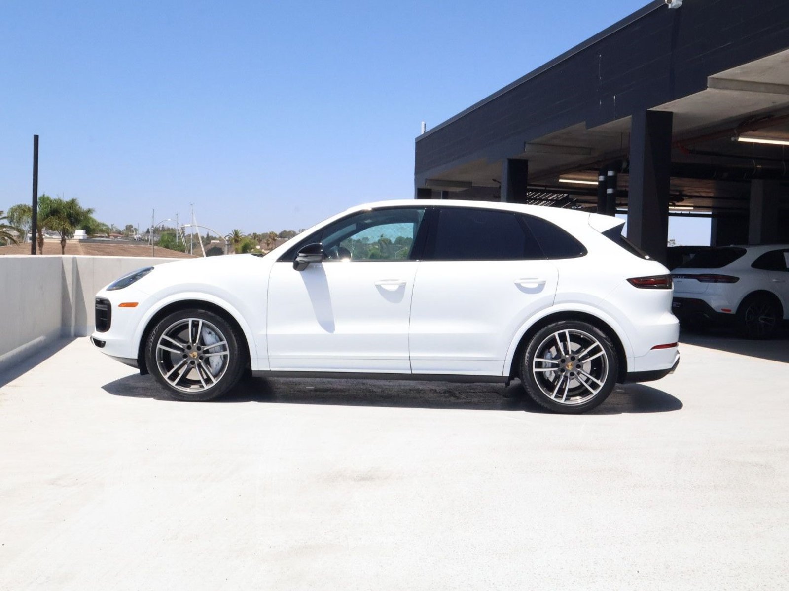 Certified 2023 Porsche Cayenne Turbo AWD/4WD video 2
