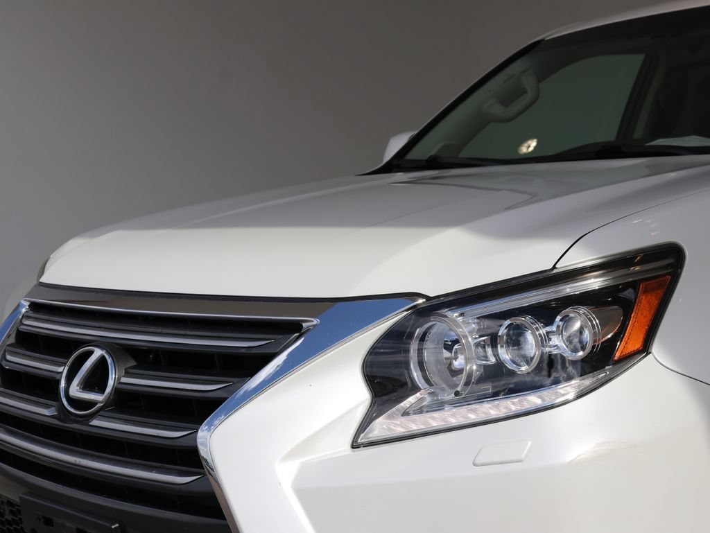 Used 2018 Lexus GX 460 Premium w/ Premium Package AWD/4WD image 14