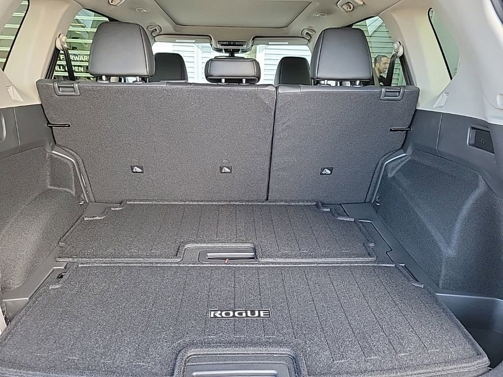 New 2026 Nissan Rogue Platinum image 21