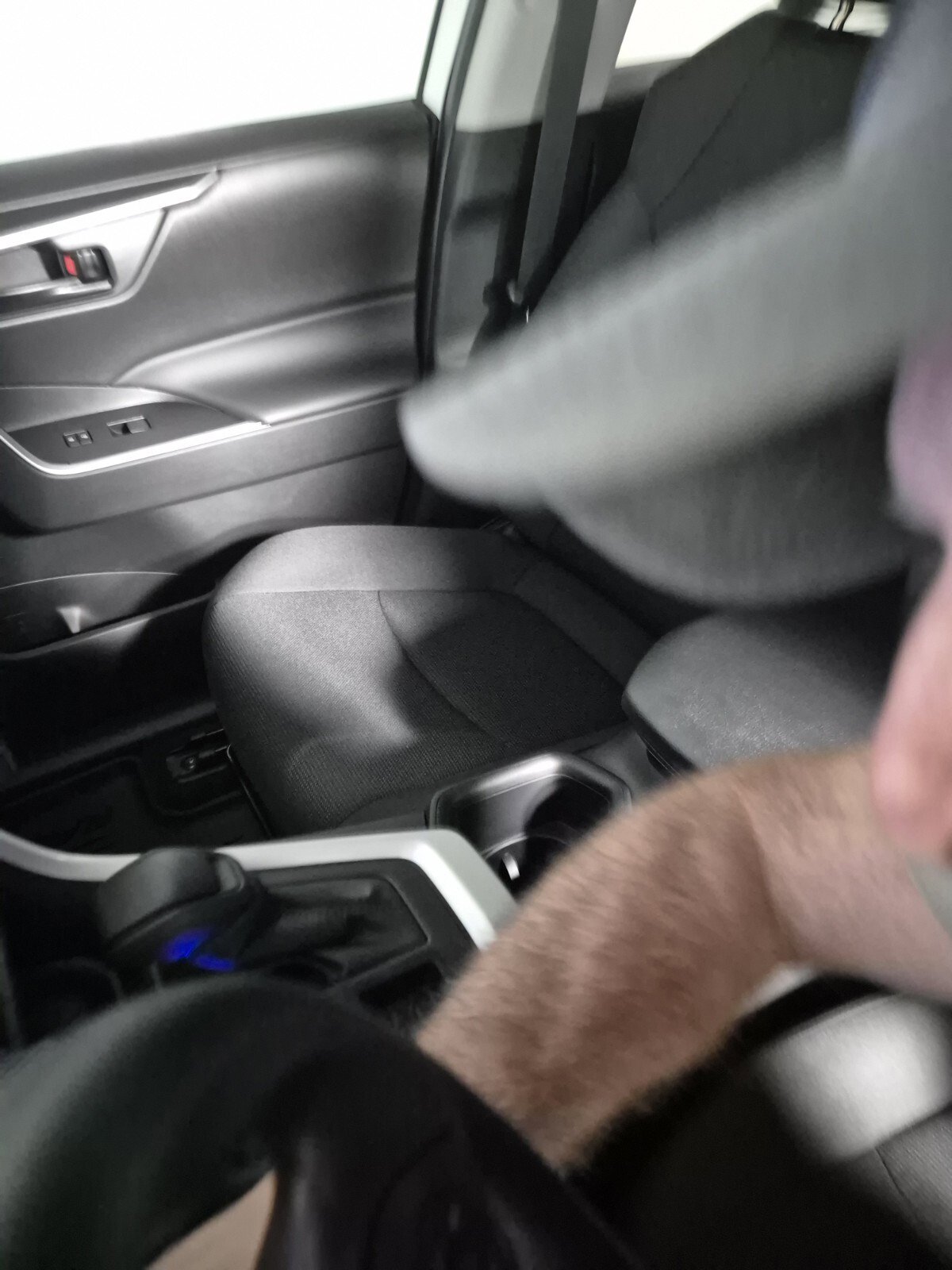 New 2025 Toyota RAV4 LE image 32