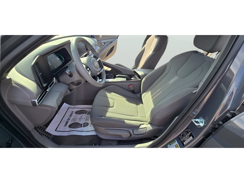 Used 2026 Hyundai Elantra Sport FWD image 25