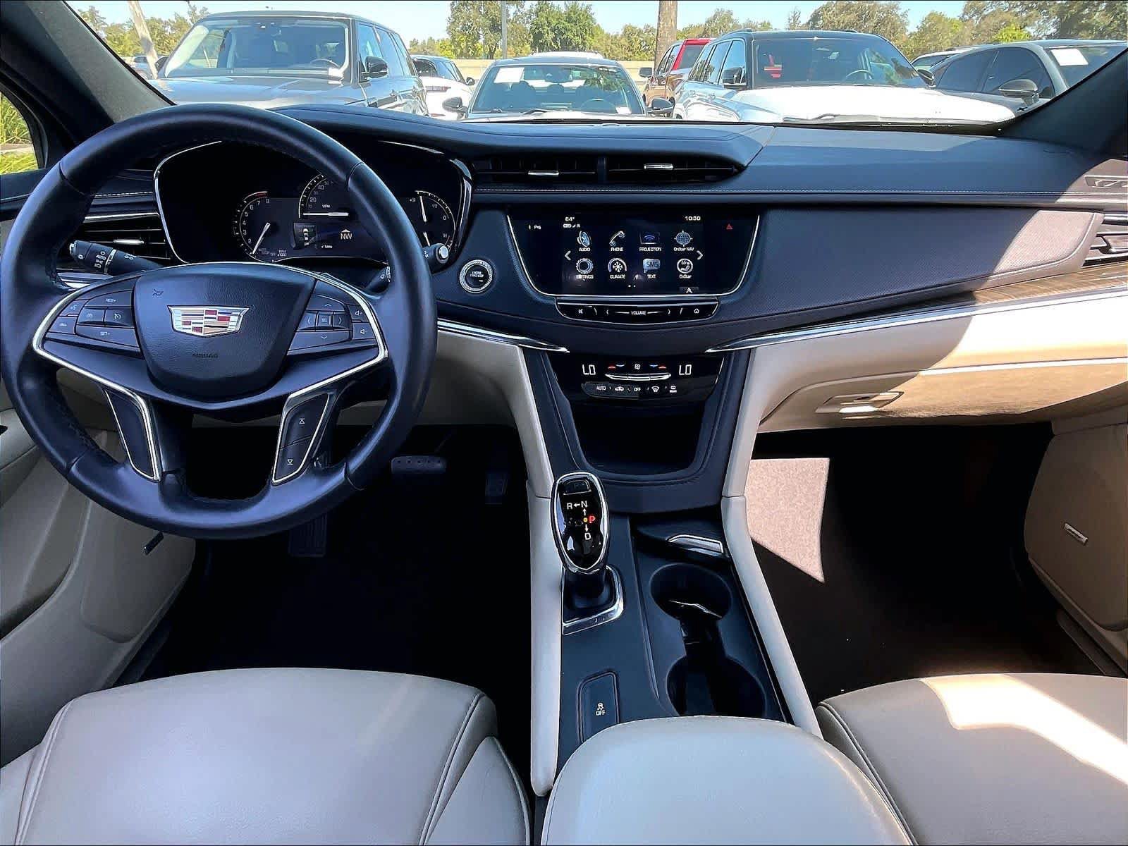 Used 2019 Cadillac XT5 FWD image 18