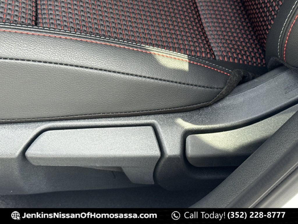 New 2026 Nissan Kicks SR AWD/4WD image 33