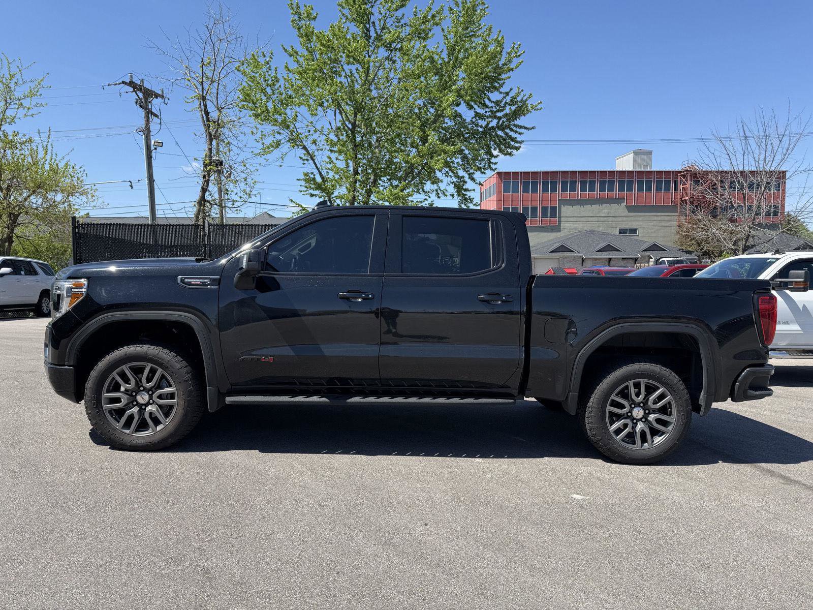 Used 2021 GMC Sierra 1500 AT4 w/ AT4 Premium Package image 6