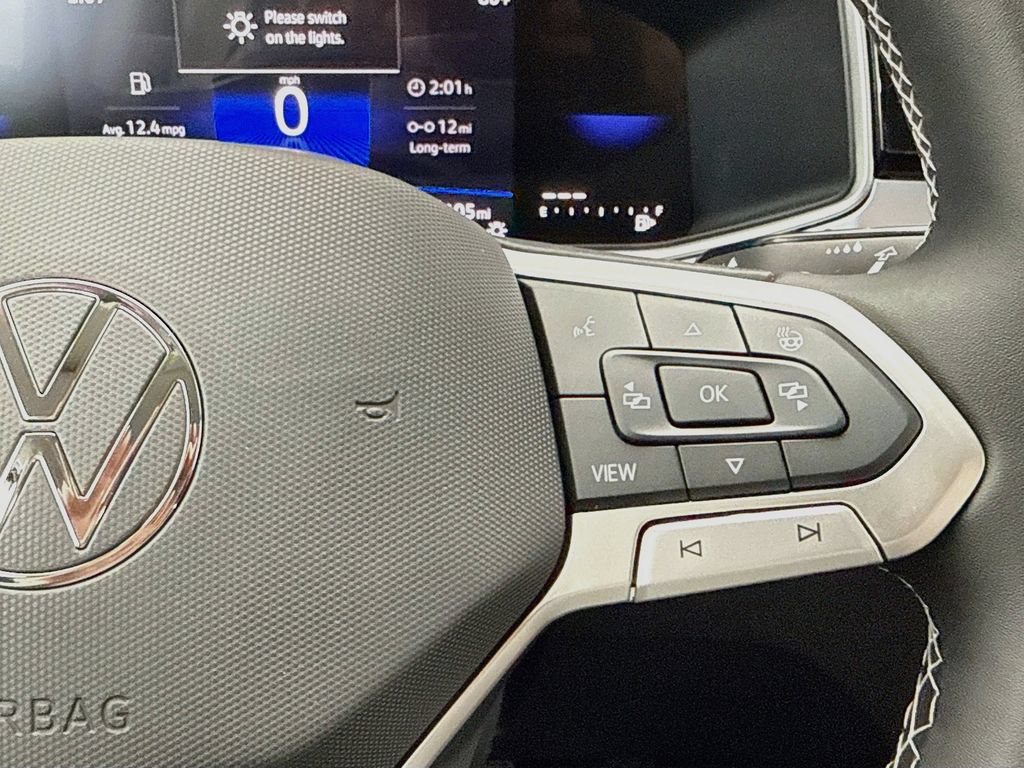 New 2026 Volkswagen Taos SE FWD image 12