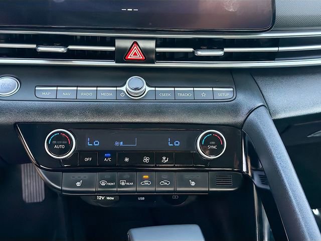 Certified 2025 Hyundai Elantra SEL FWD image 15