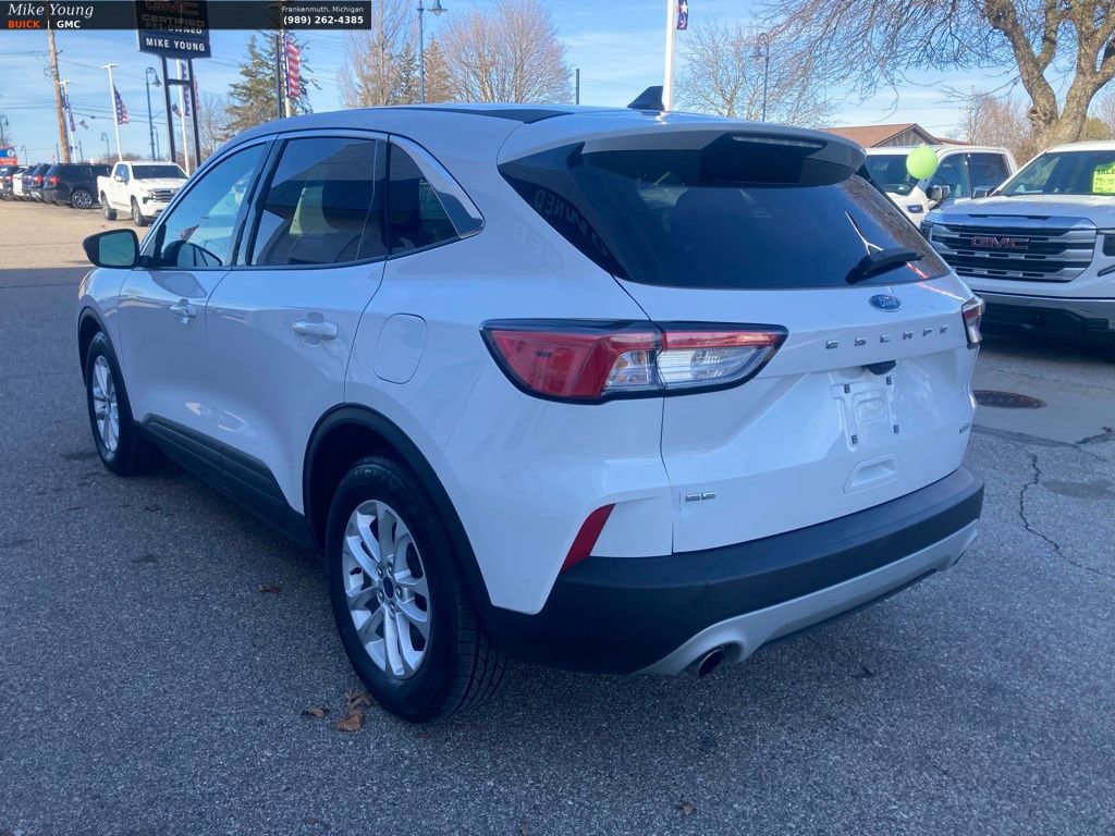 Used 2020 Ford Escape SE image 7